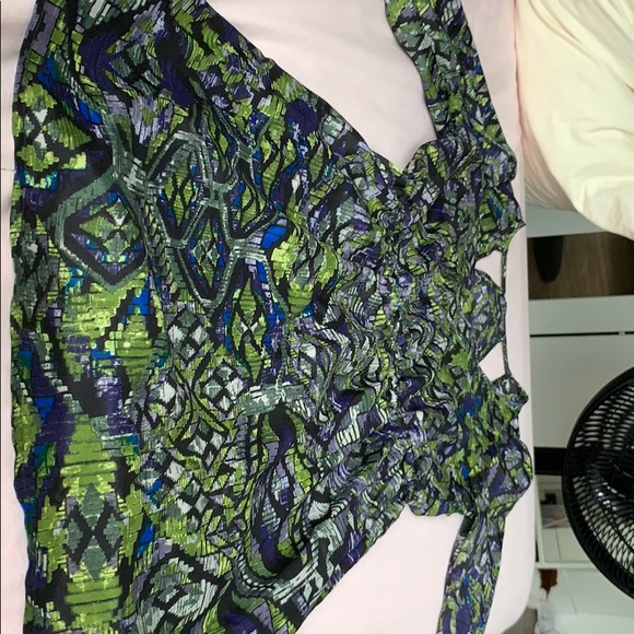 Dress - Picture 2 of 3